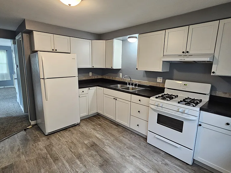 209 Briarbrook Ln #B — Photo 4