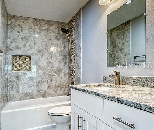 5th image of 3625 E Royal Palm Cir