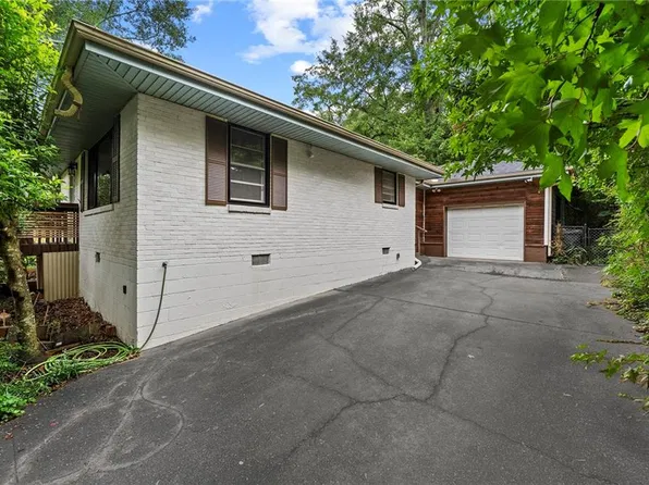 1747 Crestridge Dr SE, Marietta, GA 30067