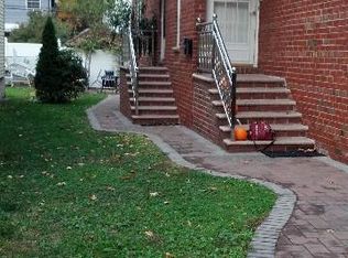 16635 17th Rd, Flushing, NY 11357