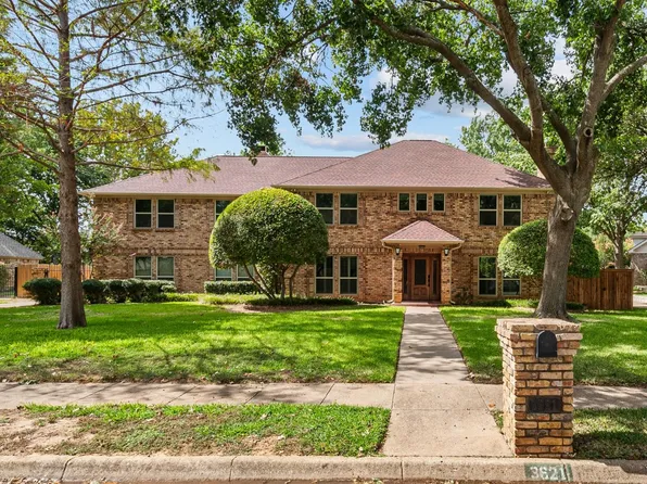 3621 Welwyn Way Dr, Bedford, TX 76021