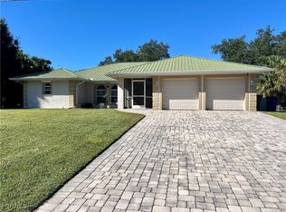 415 Jackson Ave, Lehigh Acres, FL 33972