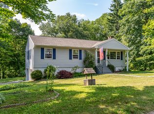29 Hillendale Dr, New Milford, CT 06776