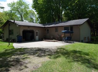 8333 W Whispering Pines Cir, Lake City, MI 49651
