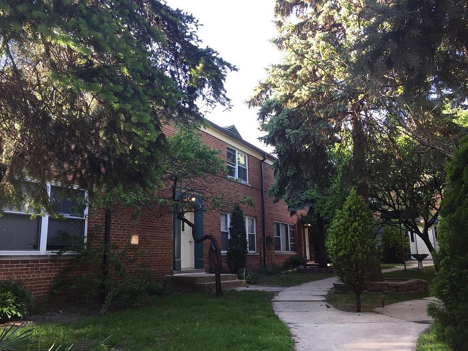 1st image of 2124 W Farragut Ave APT J2