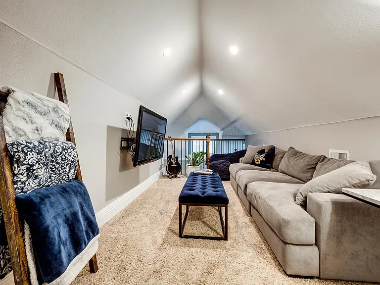 2941 W Denver Pl — Photo 10