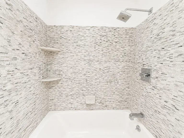 230 E Ontario St #804 — Photo 8