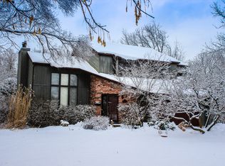 375 Lincoln St, Schaumburg, IL 60194