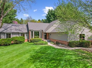 1693 Havenshire Ln, Brighton, MI 48114