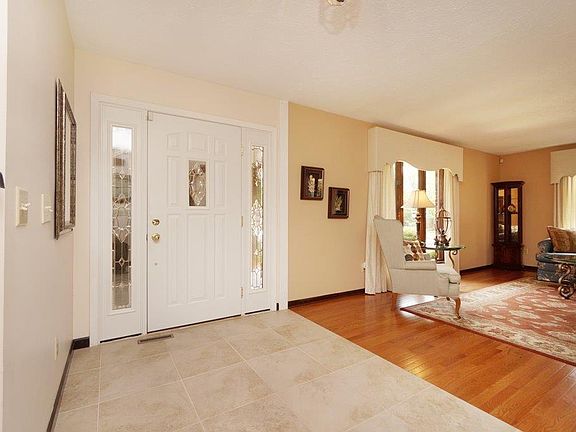 2nd image of 4478 Aspen Dr