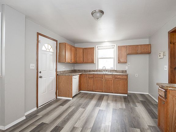 2nd image of 3116 W 30th St