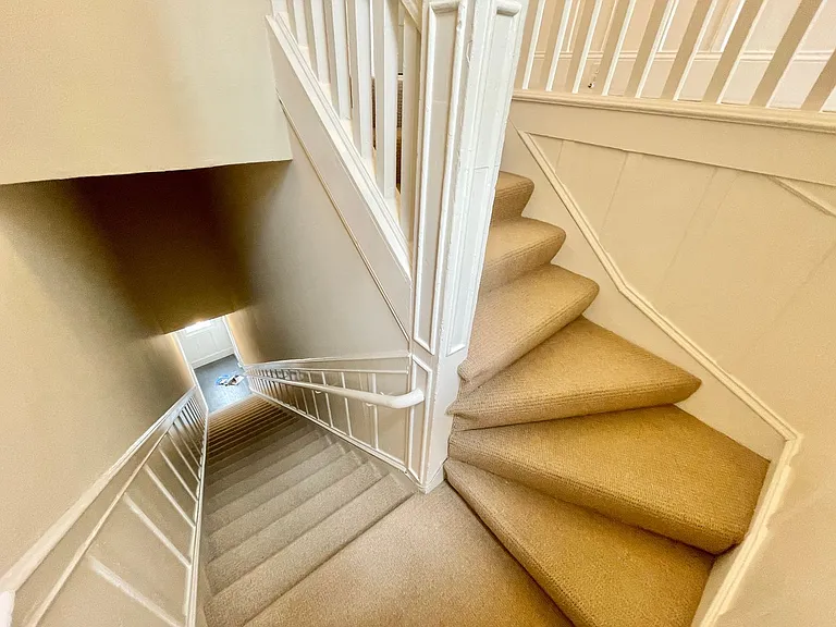 Charming! Duboce Top Floor 3br/1ba. Sunlight Galore! Progressive — Photo 18