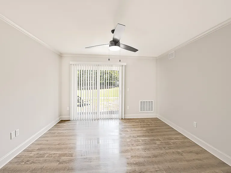 Village Green Apartment Homes — Photo 78