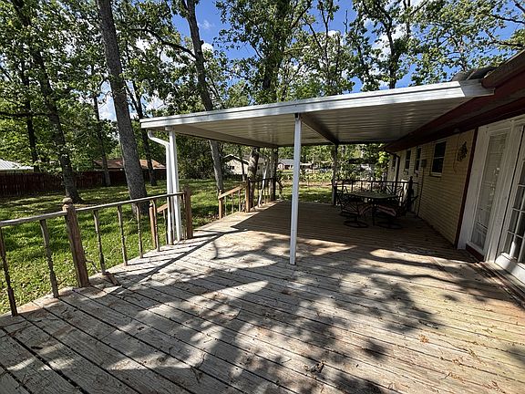 4th image of 906 Meadow Ln