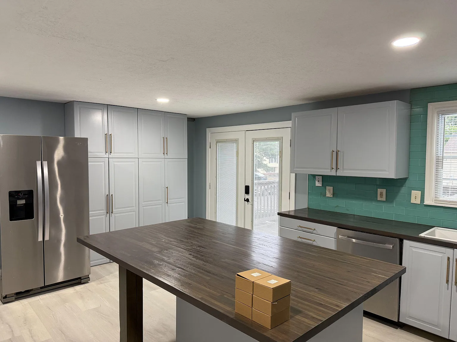 4 bed, 2.0 bath, 1990 sqft, $979 — Photo 2