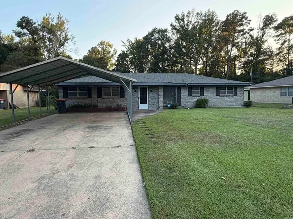 2410 Sheraton Park Dr, Pine Bluff, AR 71603