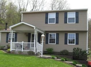 1500 Madsen Dr, Glenshaw, PA 15116