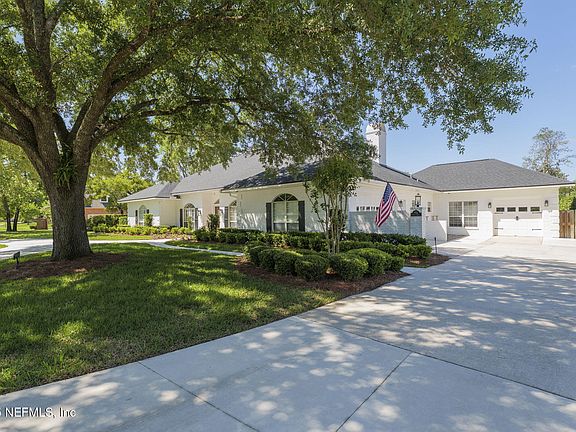 4th image of 8122 WEKIVA Lane