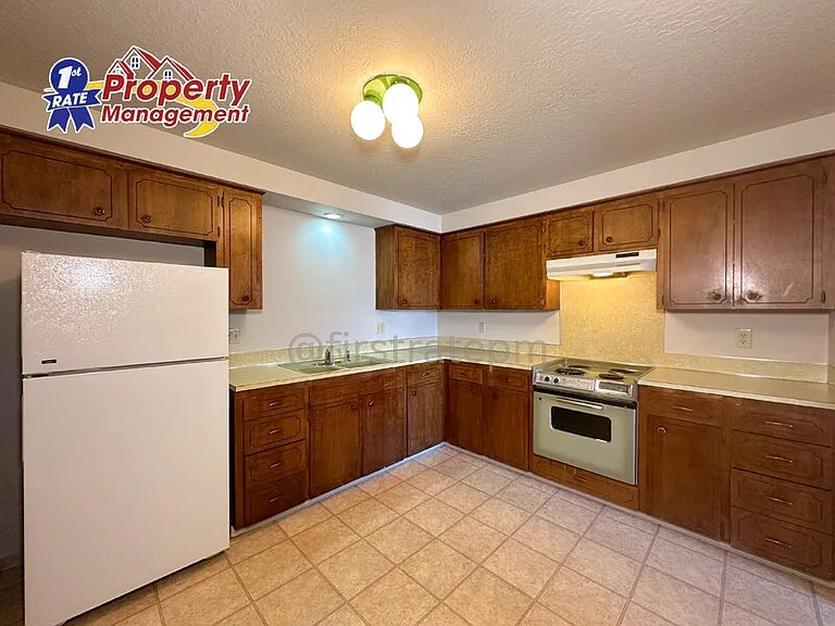 5575 W Franklin Rd #8 — Photo 8