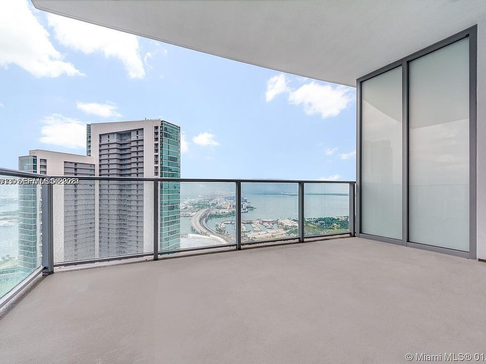 1st image of 851 NE 1st Ave #40