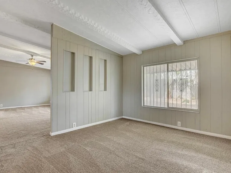 136 Sir Thomas Dr — Photo 12