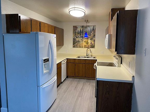 3rd image of 5249 Retablo Ave #C