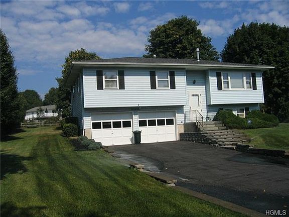 3rd image of 204 Dairy Ln