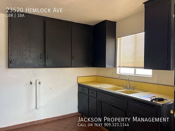 4th image of 23520 Hemlock Ave