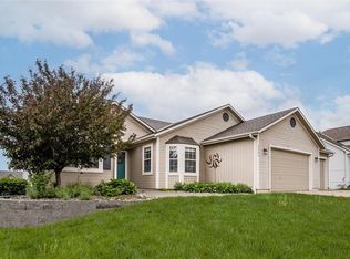 3204 Alice Ln, Lees Summit, MO 64082