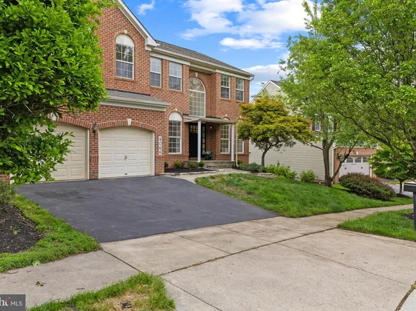 8066 High Castle Rd, Ellicott City, MD 21043