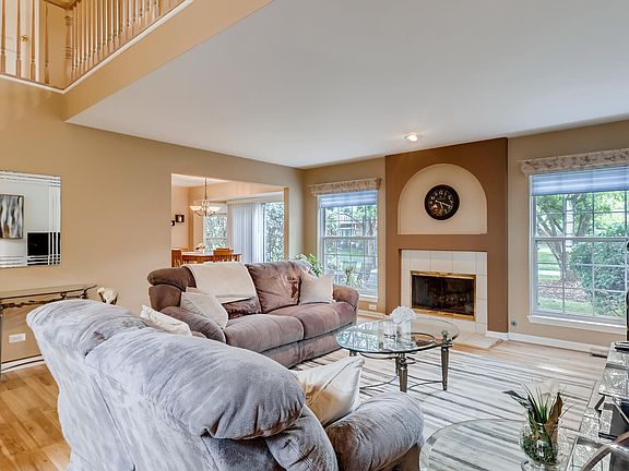 3rd image of 690 N Charter Hall Dr