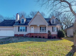 637 Knollwood Dr, La Vergne, TN 37086