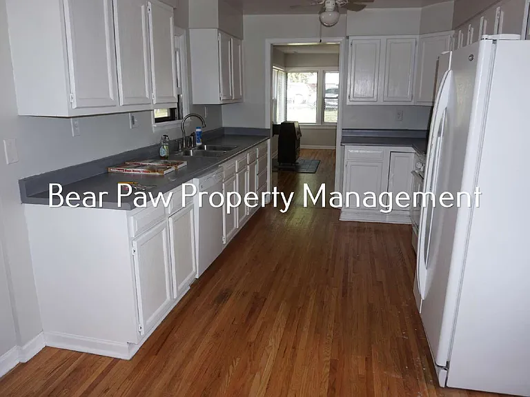 960 Loveland St #B — Photo 8