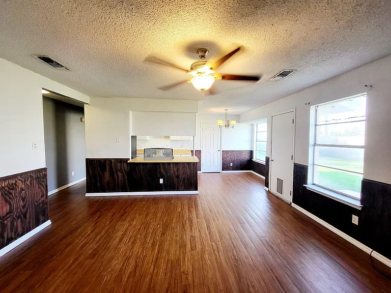 4016 Eastridge Dr — Photo 8