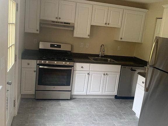 4th image of 0 Pine St #0