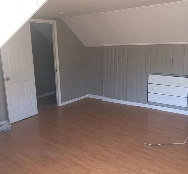 319 E 6th St #2 — Photo 5