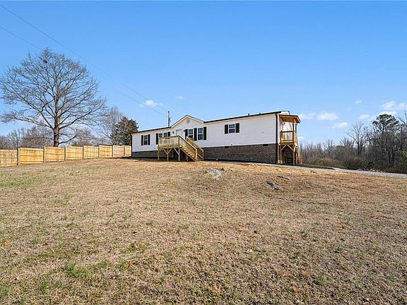 2nd image of 708 Hicks Farm Rd