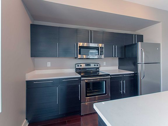 2nd image of 2933 Mary St APT 401