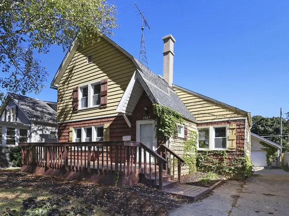 7527 5th AVENUE, Kenosha, WI 53143