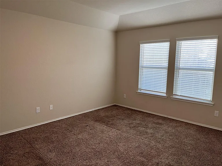 312 Comal Dr — Photo 20