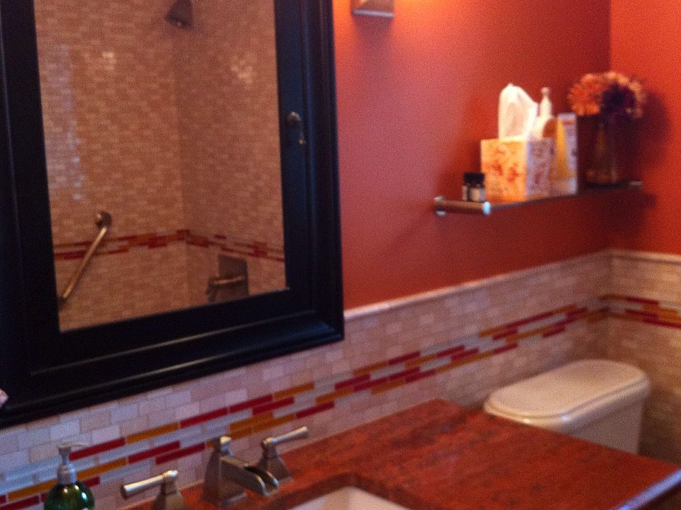 Main bathroom 