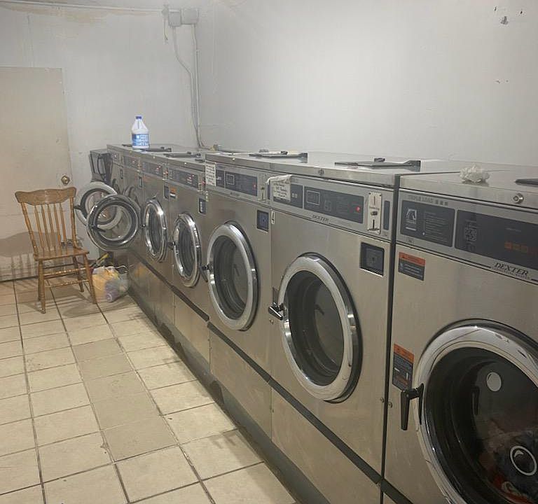 2nd image of 1382 N Calhoun St