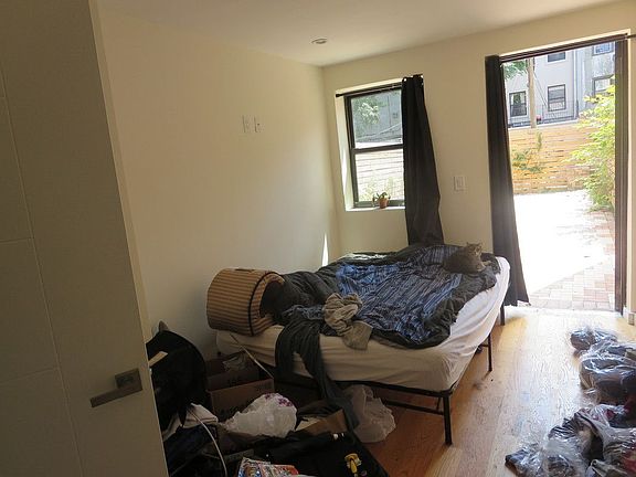 5th image of 276 Quincy St #1