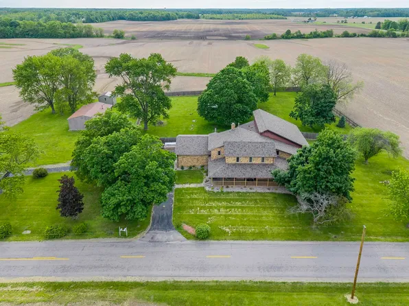 15128 Wesley Chapel Rd, Churubusco, IN 46723