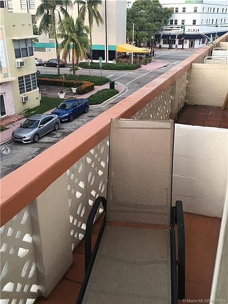 1st image of 650 Pennsylvania Ave APT 29