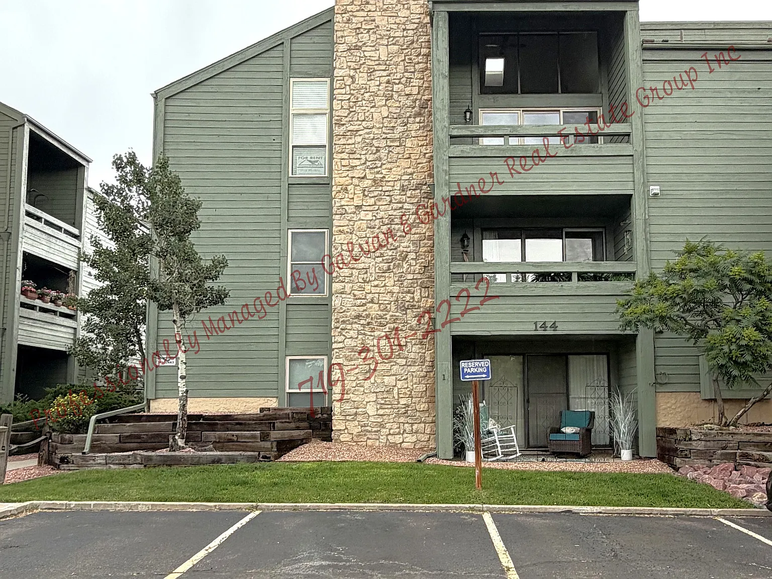 2 bed, 992 sqft, $1,400 — Photo 2