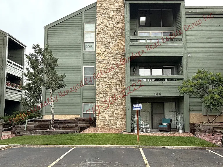 144 W Rockrimmon Blvd #301 — Photo 2
