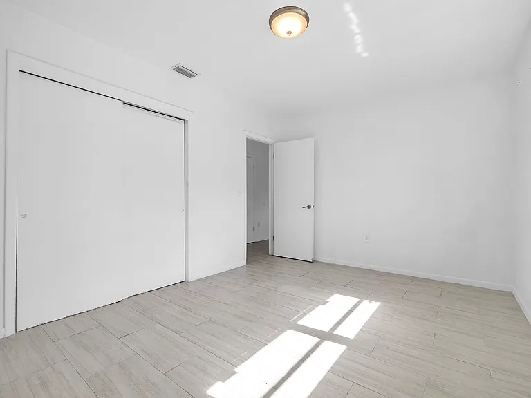 313 N Arcadia Ave #313 — Photo 6