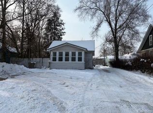 285 Voorheis St, Pontiac, MI 48341