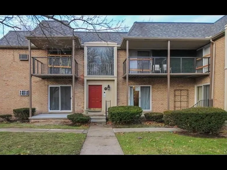 1727 E Forteen Mile Rd #D — Photo 1